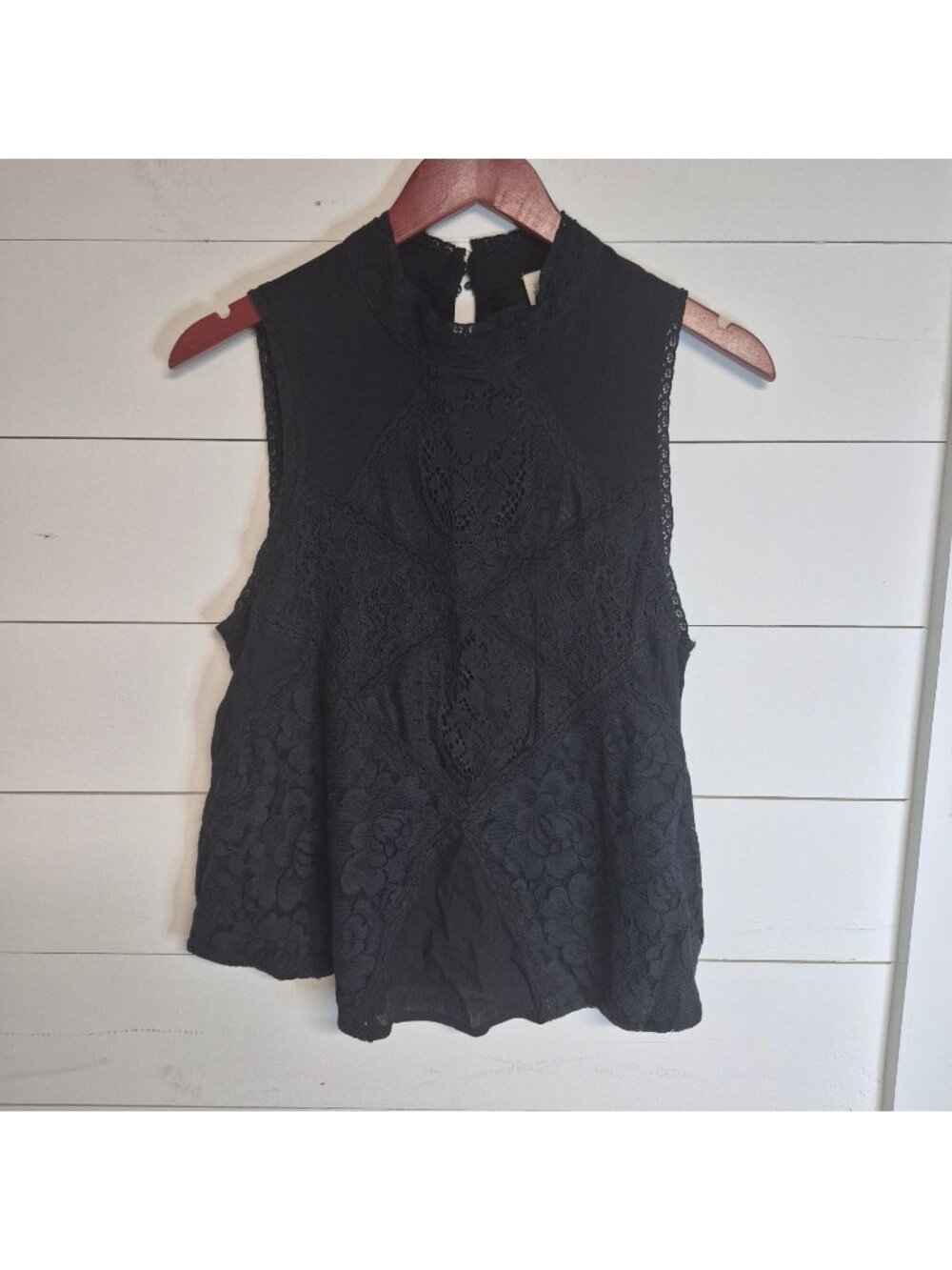 Blue Rain Women's Black Sleeveless‎ Goth Lace Top With Keyhole Back